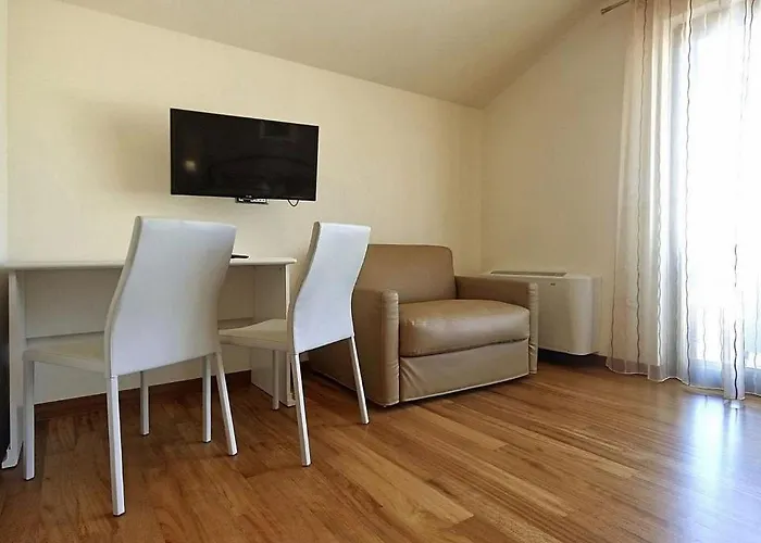 Vikendica Einzigartige Mit Salzwasserpool, Panoramablick, Bikes, Trampolin, Tischtennis