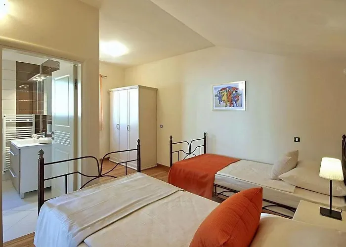 Einzigartige Mit Salzwasserpool, Panoramablick, Bikes, Trampolin, Tischtennis Vikendica Visnjan